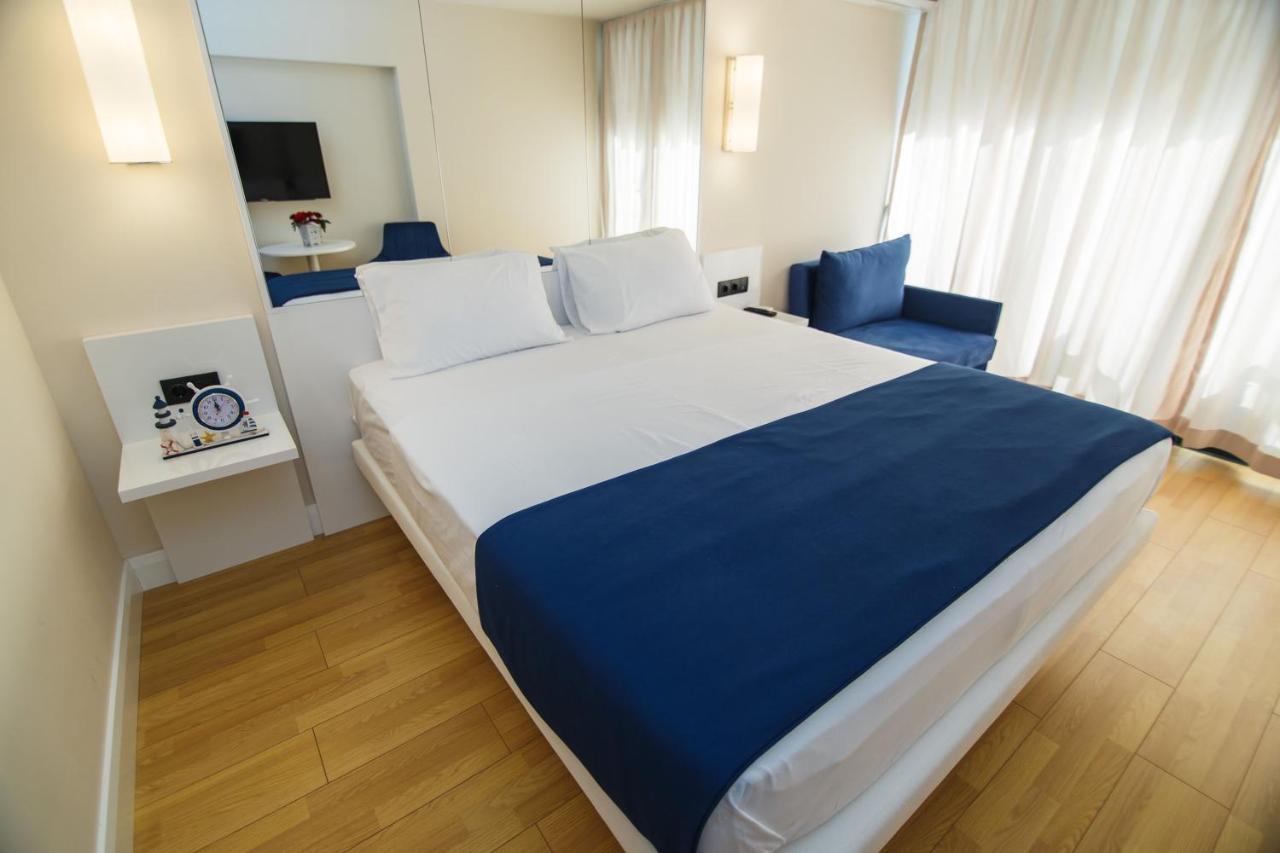 Premium Aparthotel With Sea View Батумі Екстер'єр фото