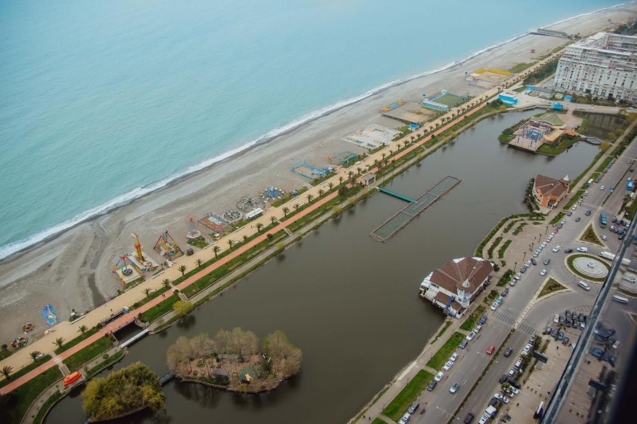Premium Aparthotel With Sea View Батумі Екстер'єр фото