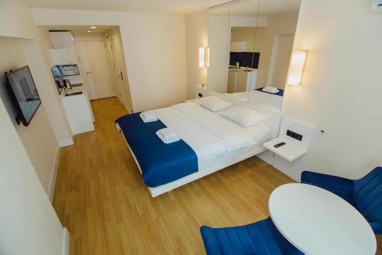 Premium Aparthotel With Sea View Батумі Екстер'єр фото