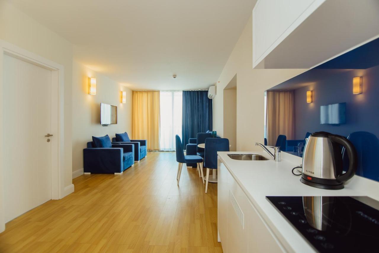 Premium Aparthotel With Sea View Батумі Екстер'єр фото