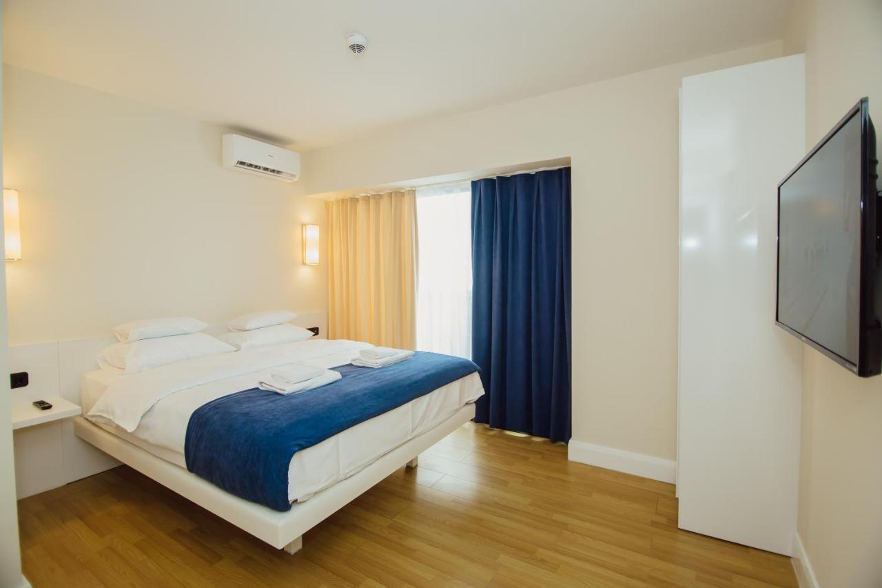 Premium Aparthotel With Sea View Батумі Екстер'єр фото