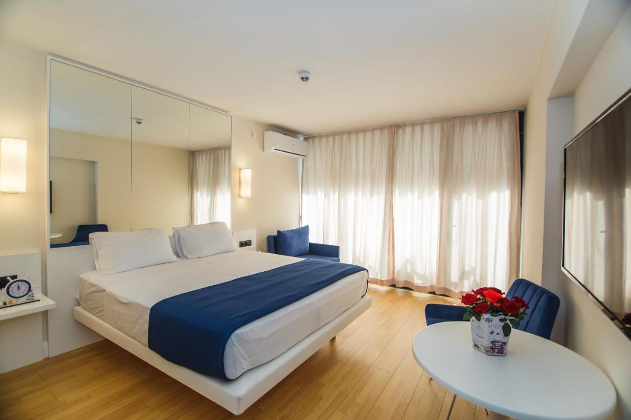 Premium Aparthotel With Sea View Батумі Екстер'єр фото